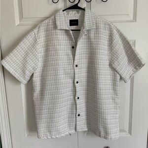 PacSun White Short-Sleeve Button-Down with Black Grid